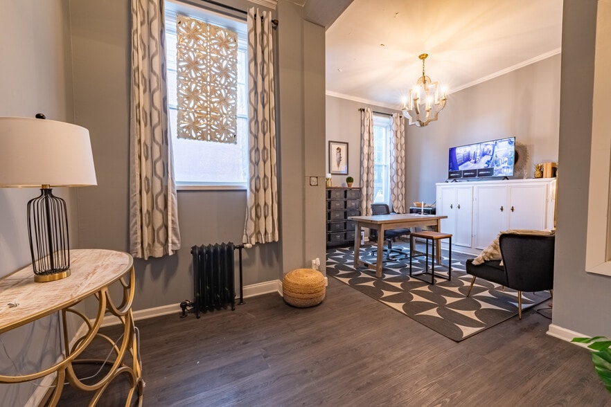 More Photos Of 508 N Tryon St N, Charlotte Apartments For Sale