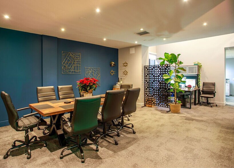 More Photos Of 1455 Ellis St, Kelowna Office Residential For Sale