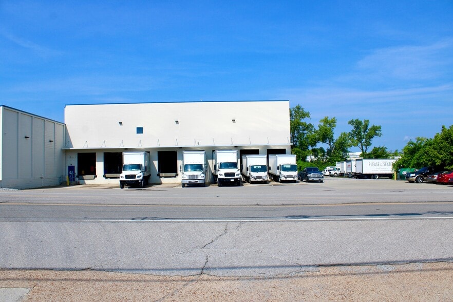 More Photos Of 7119 Centennial Blvd, Nashville Warehouse For Sale