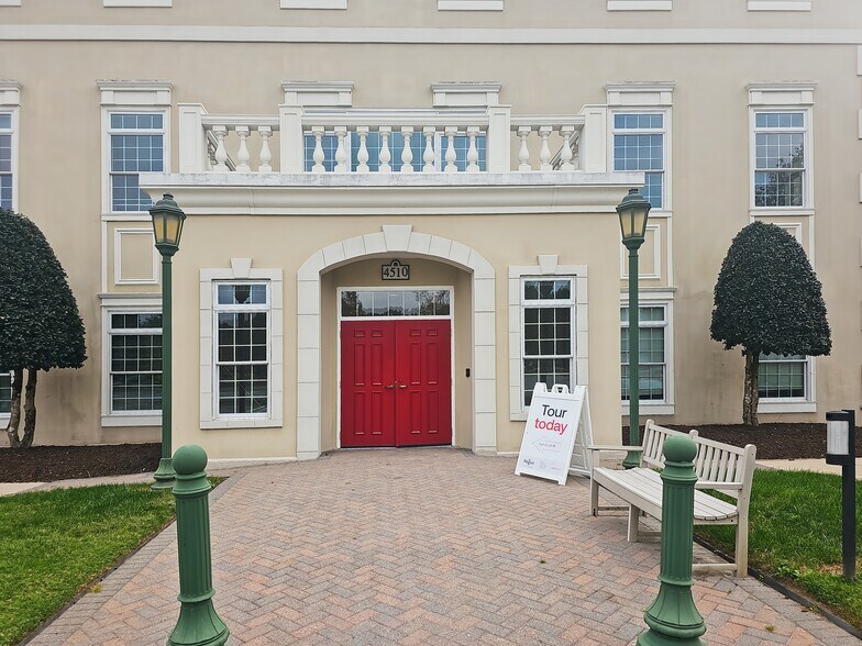 More Photos Of 4510 Weybridge Ln, Greensboro Coworking Space