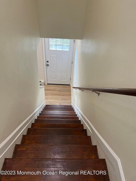 More Photos Of 307 Herbertsville Rd, Brick Storefront Retail Office For Lease