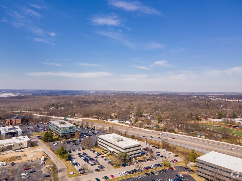 More Photos Of 10777 Sunset Office Dr, Sunset Hills Office For Lease