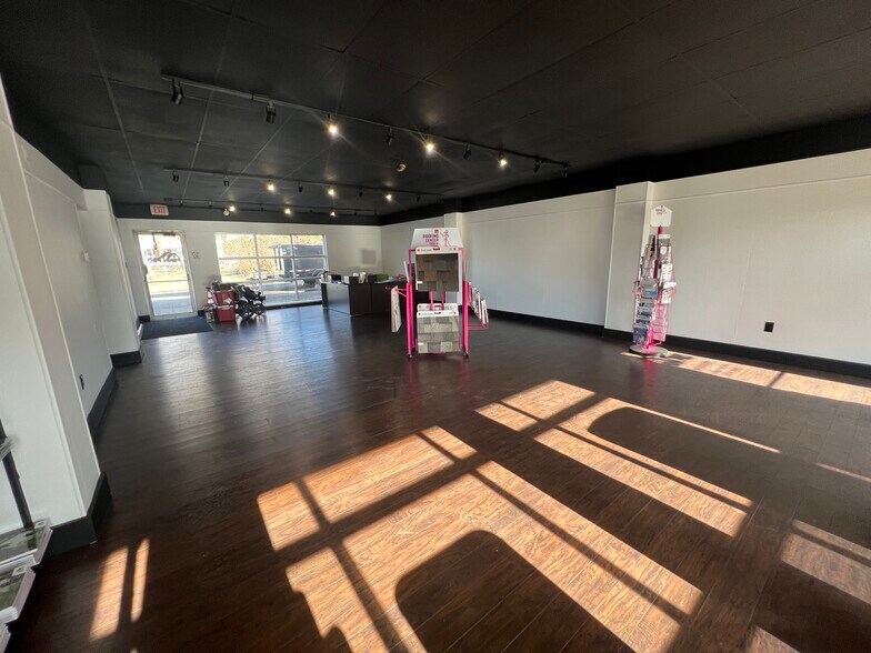 More Photos Of 103-111 N 2nd St, North Wales General Retail For Lease