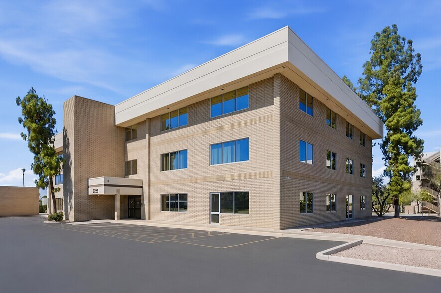More Photos Of 9225 N 3rd St, Phoenix Medical For Lease