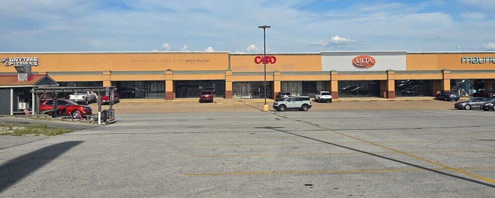 More Photos Of 1110 Highway 62 E, Mountain Home General Retail For Sale