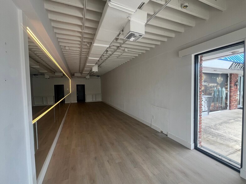 More Photos Of 3700 S Dixie Hwy, West Palm Beach Storefront Retail Office For Lease