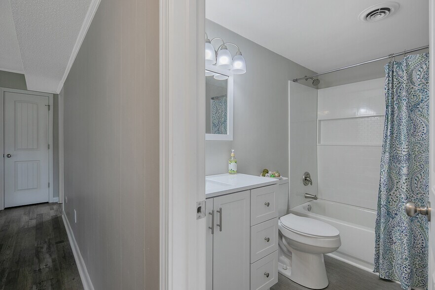 More Photos Of 817 Ridge Rd, Fayetteville Apartments For Sale