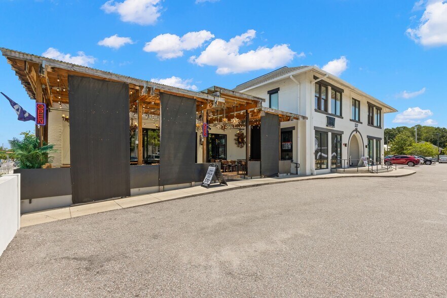 More Photos Of 327 11th Ave N, Saint Petersburg Storefront Retail Office For Lease