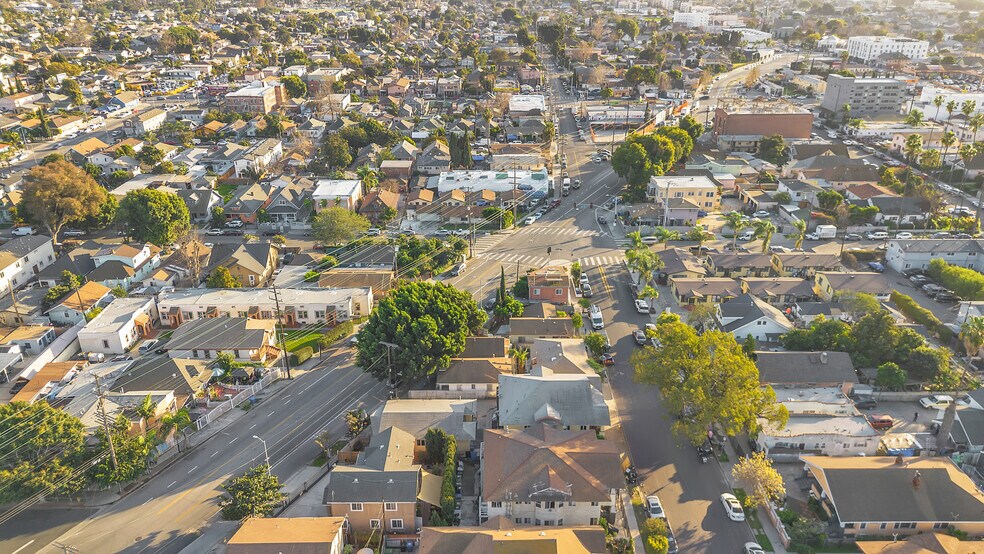 More Photos Of 4257 San Pedro Pl, Los Angeles Apartments For Sale