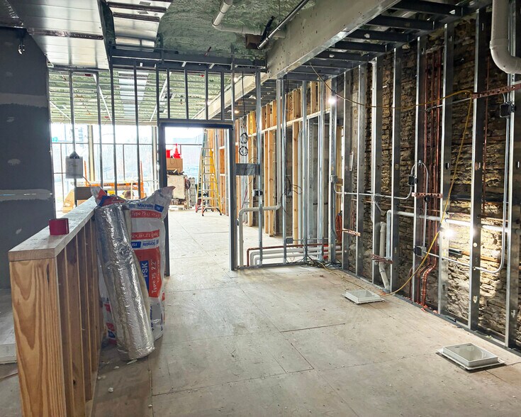 More Photos Of 101-105 W State St, Geneva Restaurant For Lease