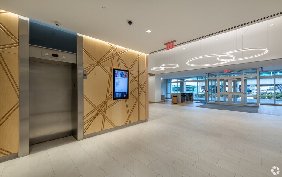 More Photos Of 135 Santilli Hwy, Everett Office For Lease