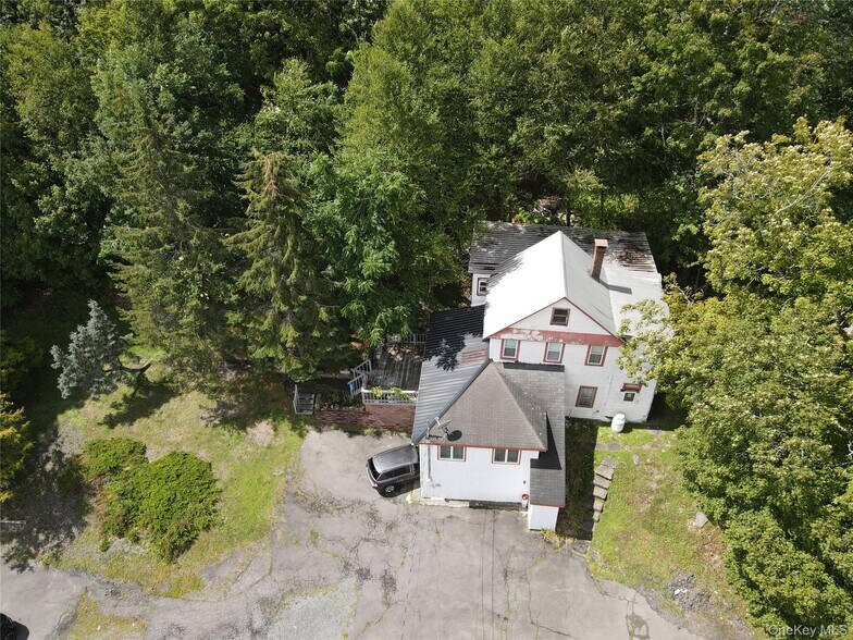 More Photos Of 107 Jefferson St, Monticello Storefront Retail Residential For Sale