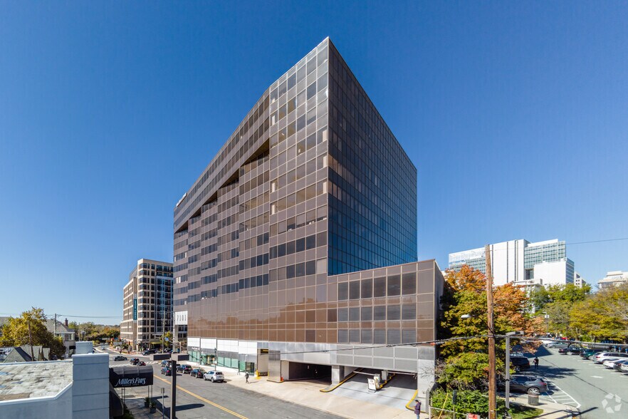 More Photos Of 7101 Wisconsin Ave, Bethesda Office For Lease