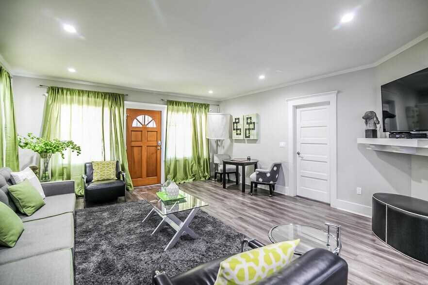 More Photos Of 6054 Carlton Way, Los Angeles Multifamily For Sale