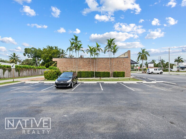 More Photos Of 3451-3481 N Andrews Ave, Oakland Park Storefront Retail Office For Lease