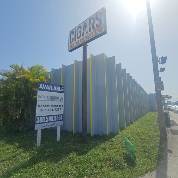 More Photos Of 3420 NW 7th St, Miami Light Distribution For Lease