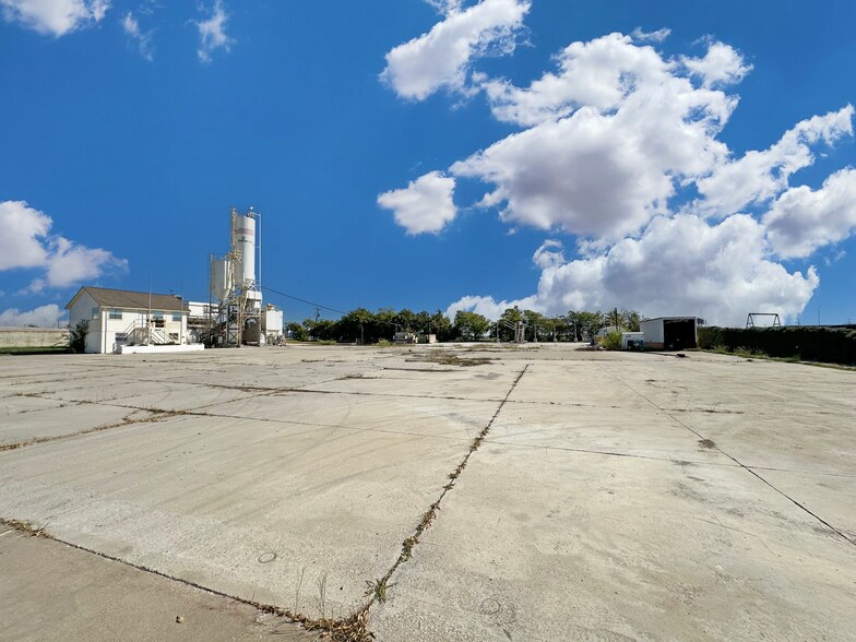 More Photos Of 2901 Highway 114, Fort Worth Truck Terminal For Lease