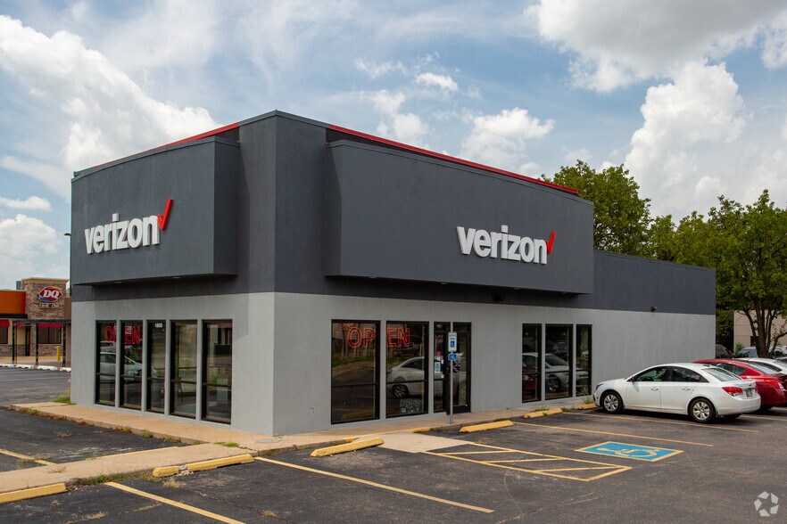 More Photos Of 1805 W Main St, Norman Storefront For Lease