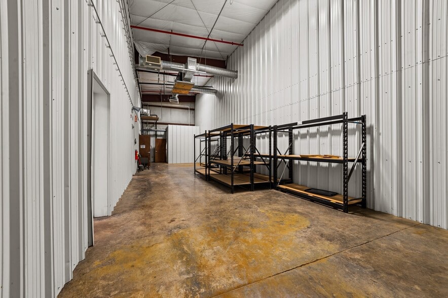 More Photos Of 2107 Black Creek Rd SE, Wilson Warehouse For Lease