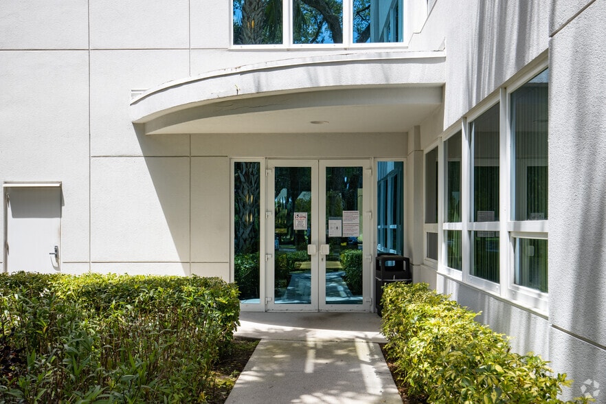 More Photos Of 1735 W Hibiscus Blvd, Melbourne Medical For Lease