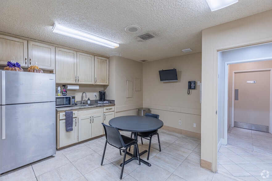 More Photos Of 5050 Federal Blvd, San Diego Office For Sale