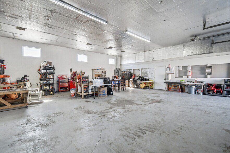 More Photos Of 6010 Wall St, Port Richey Warehouse For Sale