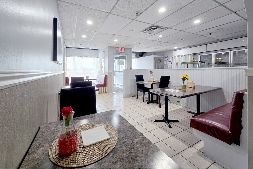 More Photos Of 2019 Bank St, Ottawa Apartments For Sale