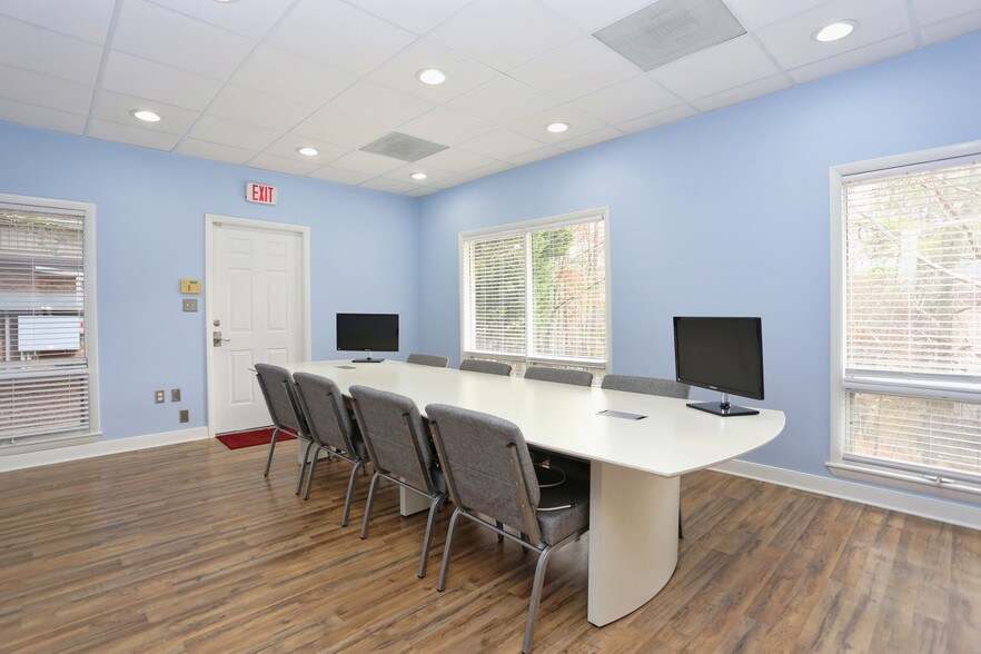 More Photos Of 3717 University Dr, Durham Office For Lease
