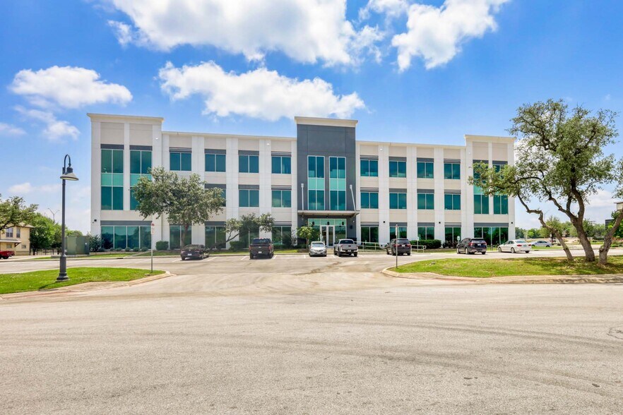 More Photos Of 3239 N Loop 1604, San Antonio Office For Lease