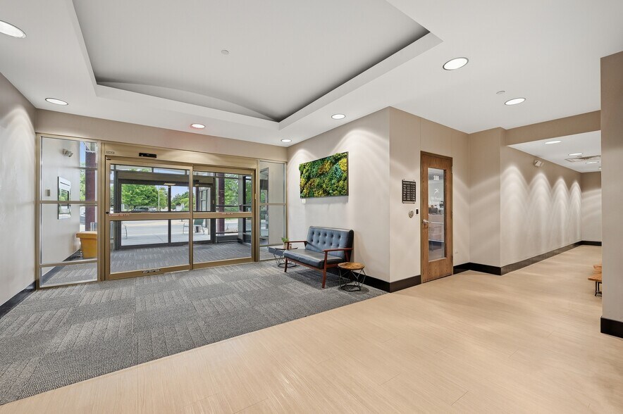 More Photos Of 2401 Ravine Way, Glenview Office For Lease