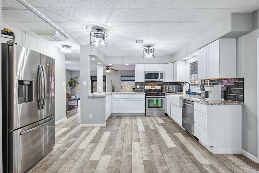 More Photos Of 1837 Riverside Dr, Bullhead City Specialty For Sale