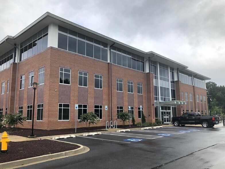 More Photos Of 45870 E Run Dr, Lexington Park Healthcare For Lease