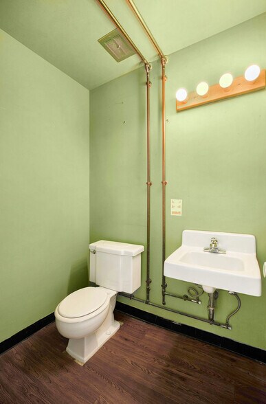 More Photos Of 740 Emerick St, Ypsilanti Medical For Lease