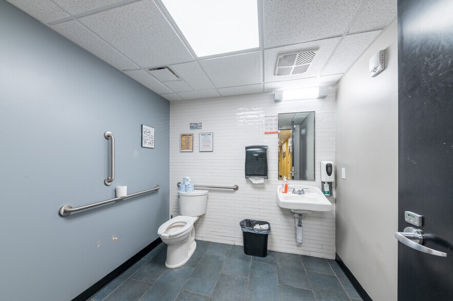 More Photos Of 900 Fairmont Rd, Morgantown Office For Sale