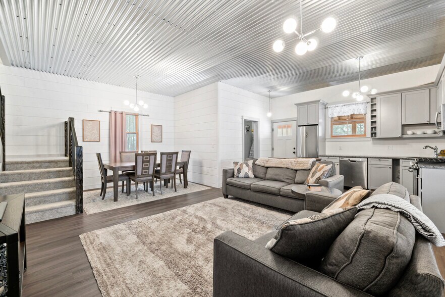 More Photos Of 10 Leeds Junction Rd, Leeds Winery Vineyard For Sale