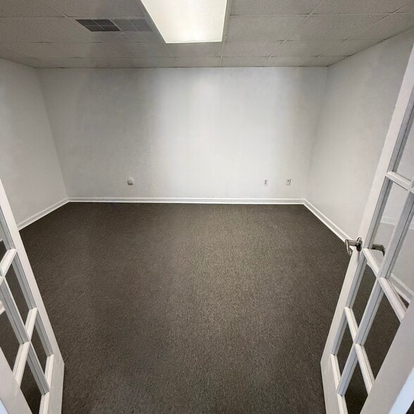 More Photos Of 375-385 W North St, Dover Office For Sale