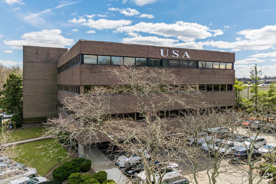 Primary Photo Of 240 Frisch Ct, Paramus Office For Lease