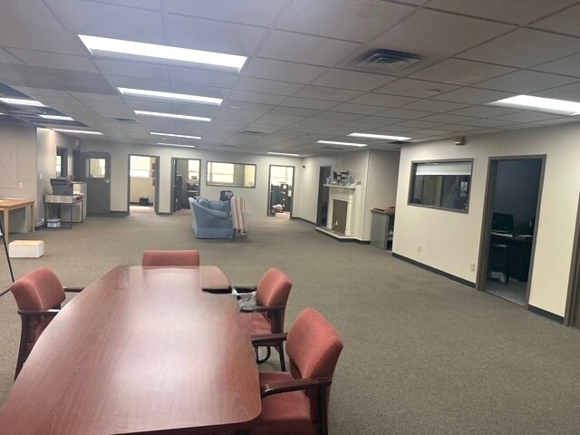 More Photos Of 245 Grandview Ave, Bellevue Light Distribution For Sale