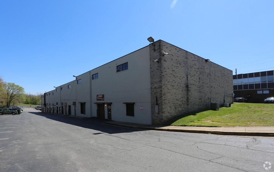 More Photos Of 4544 Beech Rd, Temple Hills Warehouse For Lease