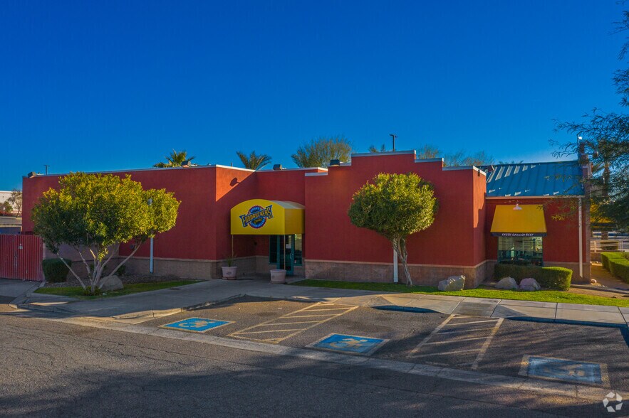 More Photos Of 7704 W Bell Rd, Glendale Restaurant For Lease