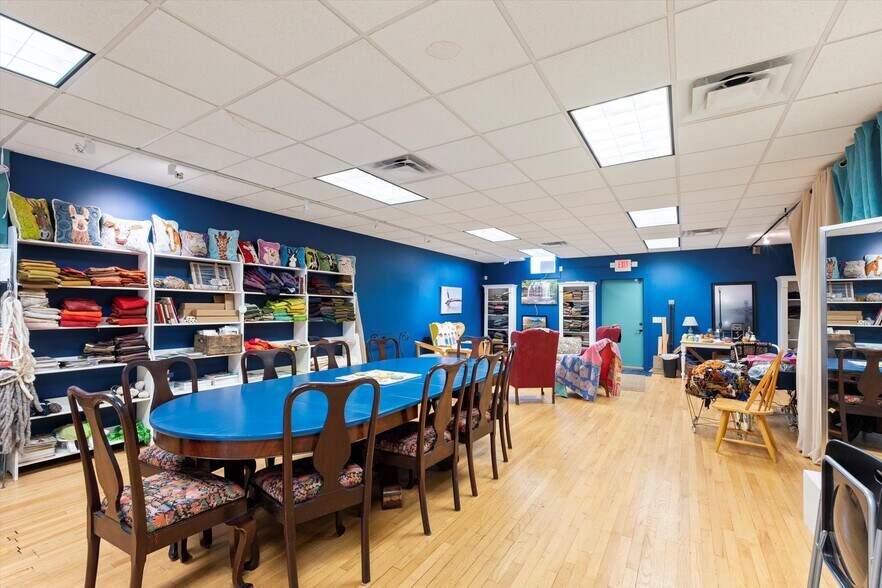 More Photos Of 111-113 Cascade St, Osceola Storefront For Sale