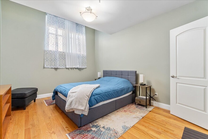 More Photos Of 260 A Washington Ave, Albany Apartments For Sale