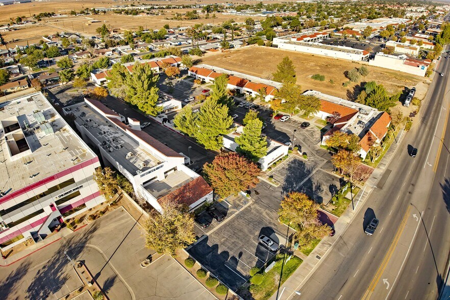 More Photos Of , Palmdale Office For Sale