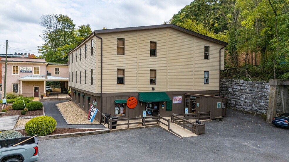 More Photos Of 50 Middlebrook Ave, Staunton Storefront For Sale