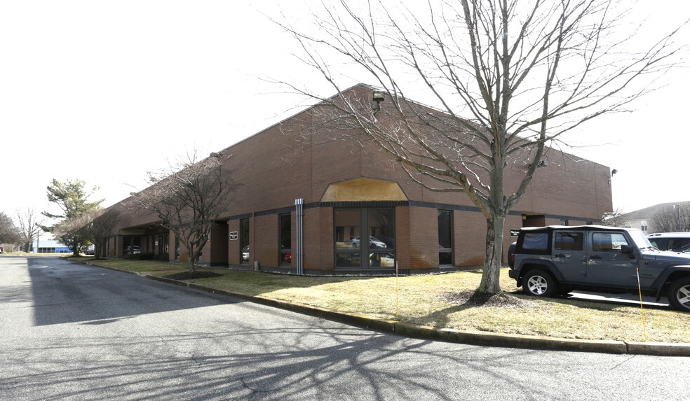 More Photos Of 628 Shrewsbury Ave, Tinton Falls Office For Lease