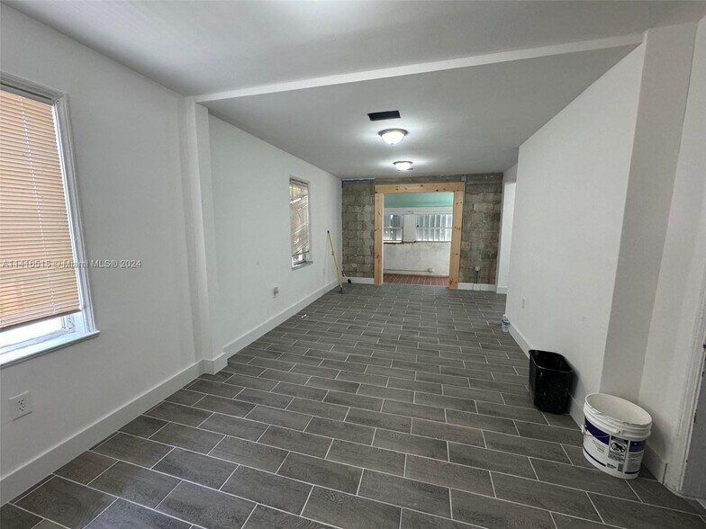 More Photos Of 611 NE 86th St, Miami General Retail For Lease