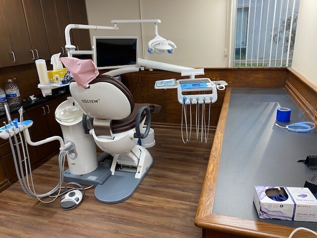 More Photos Of 5995-5997 Brockton Ave, Riverside Medical For Sale