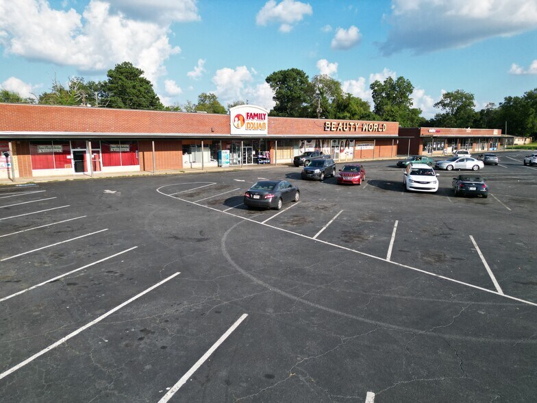 More Photos Of 808-888 Pio Nono Ave, Macon-Bibb General Retail For Sale