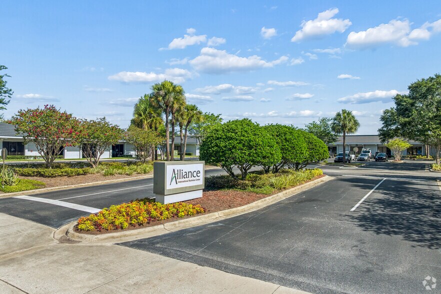 More Photos Of 7041 Grand National Dr, Orlando Unknown For Lease