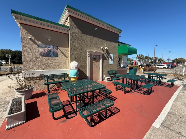 More Photos Of 2521 French Ave, Sanford Fast Food For Sale